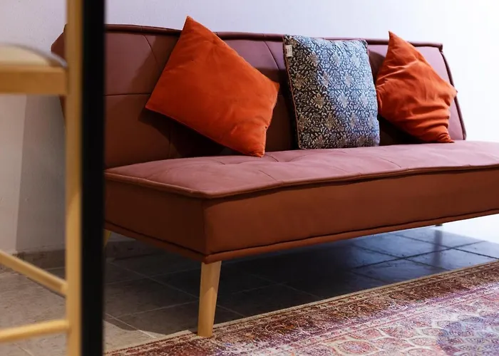 Atomium アパート ティラナ