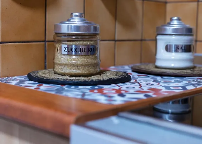 Atomium アパート ティラナ